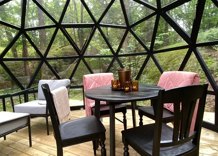 Elevated Tiny House Glamping